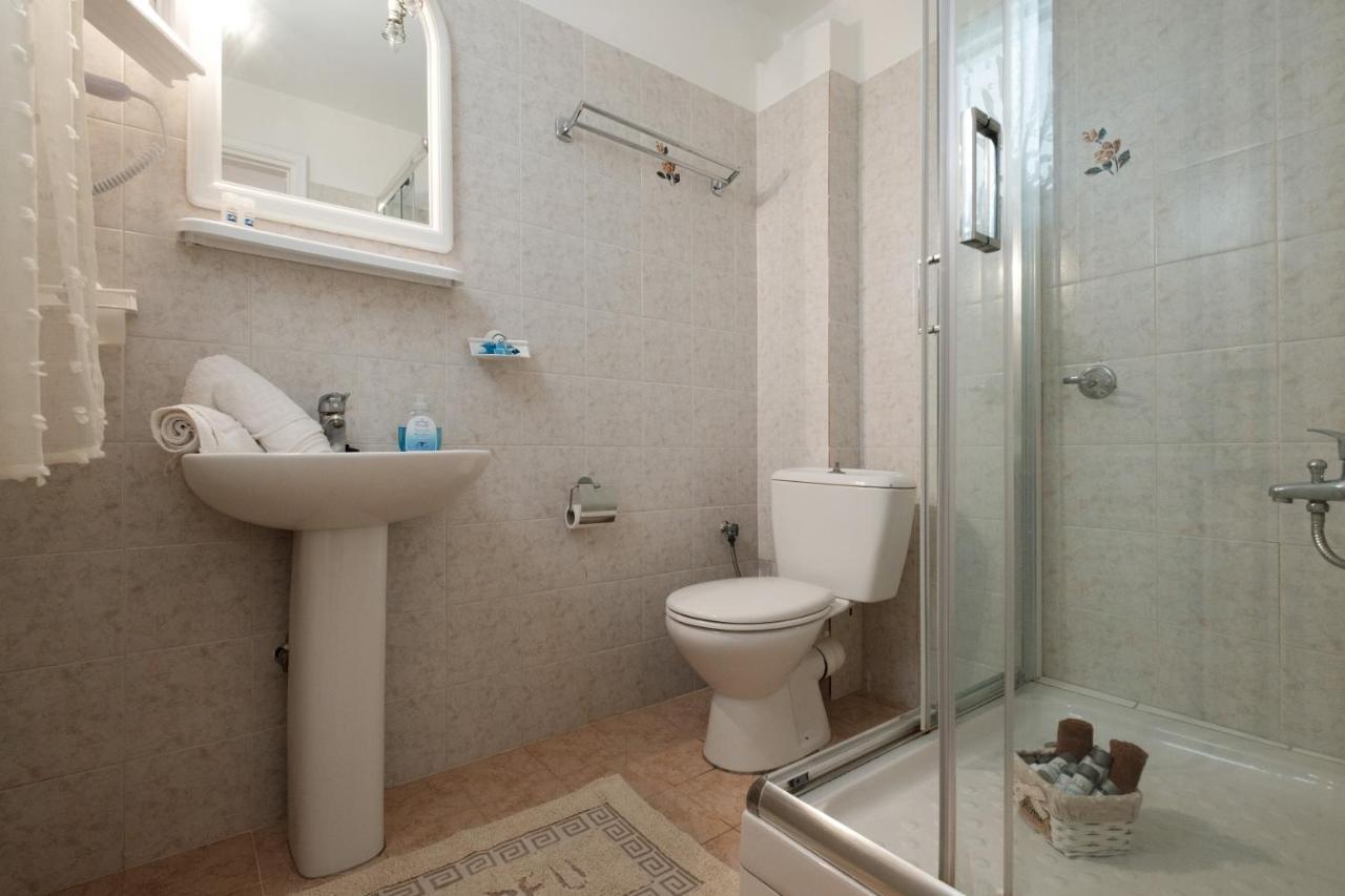 פאלאוקסטריצה Eftyxia Apartments מראה חיצוני תמונה