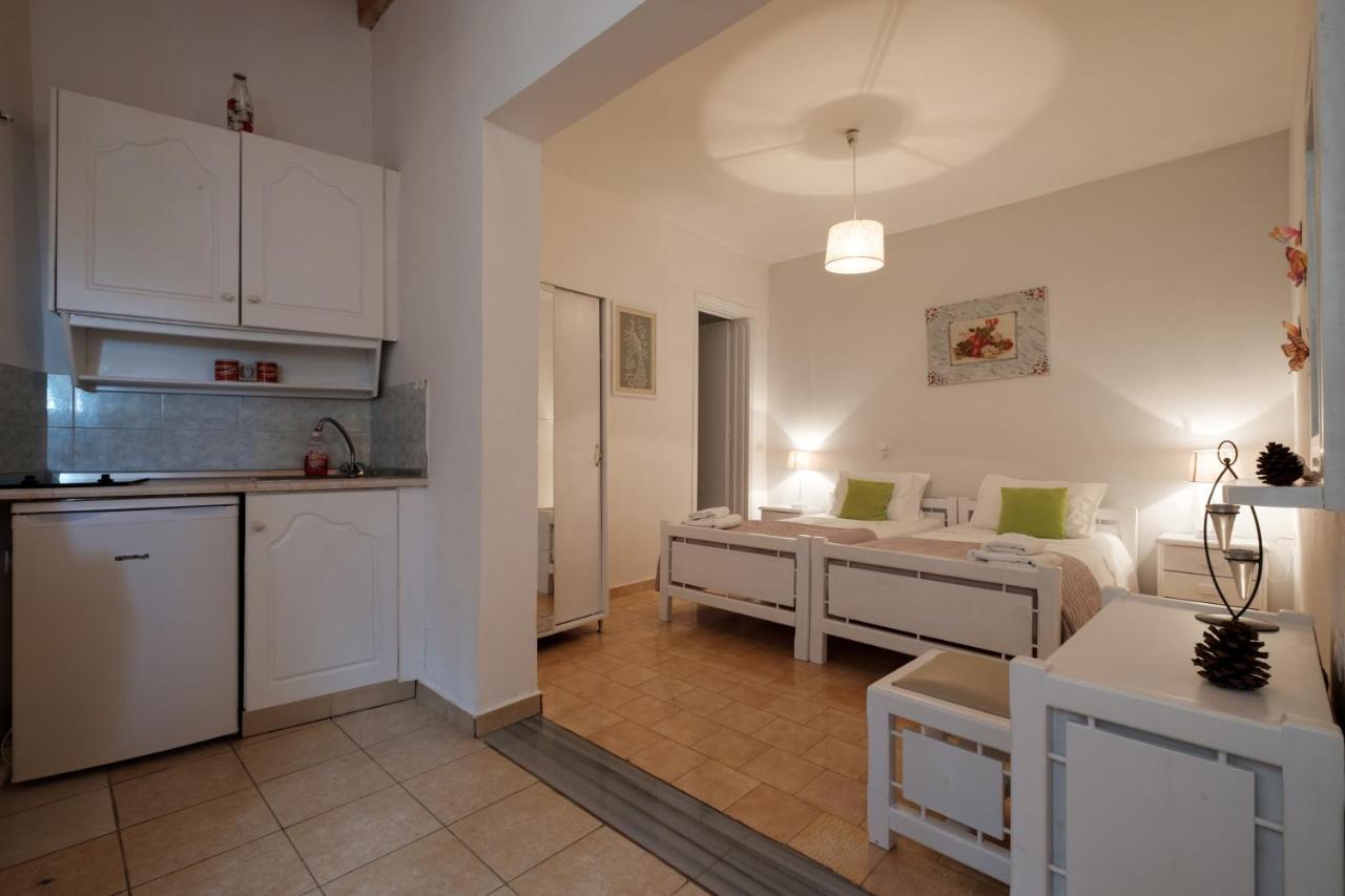פאלאוקסטריצה Eftyxia Apartments מראה חיצוני תמונה