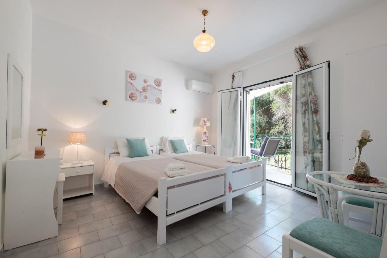 פאלאוקסטריצה Eftyxia Apartments מראה חיצוני תמונה